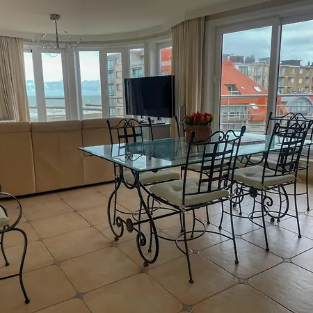 With Stunning Sea Views Apartamento Nieuwpoort